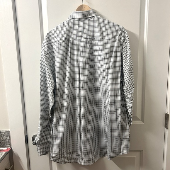 Vineyard Vines button down - Picture 3 of 3